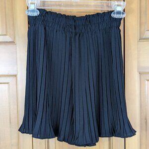 Flowy black Sadie & Sage shorts size S - NWT